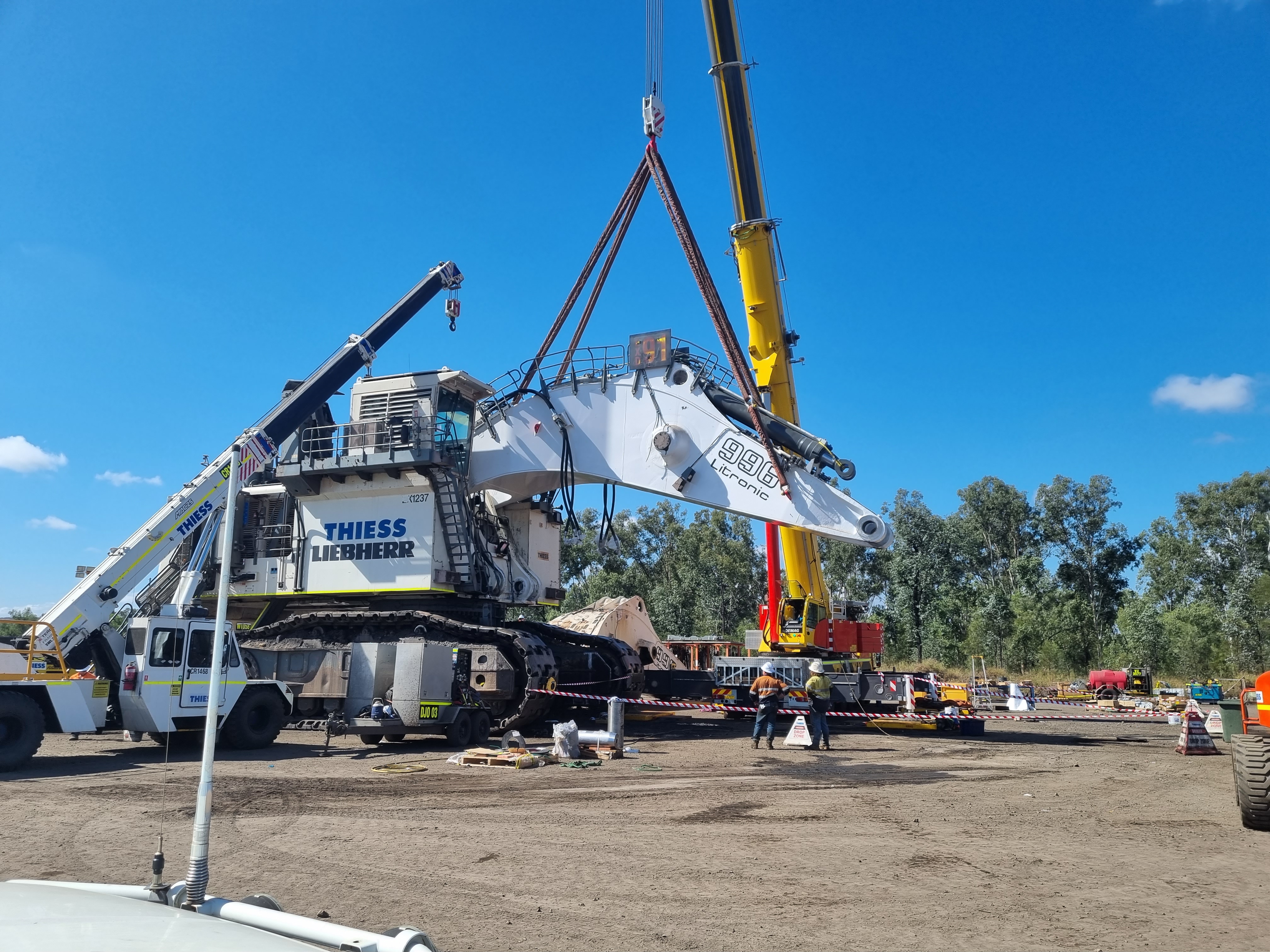 Shutdown support for heavy equipment maintenance